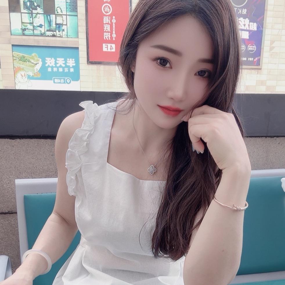 黄陂广场《由米服饰》主理人