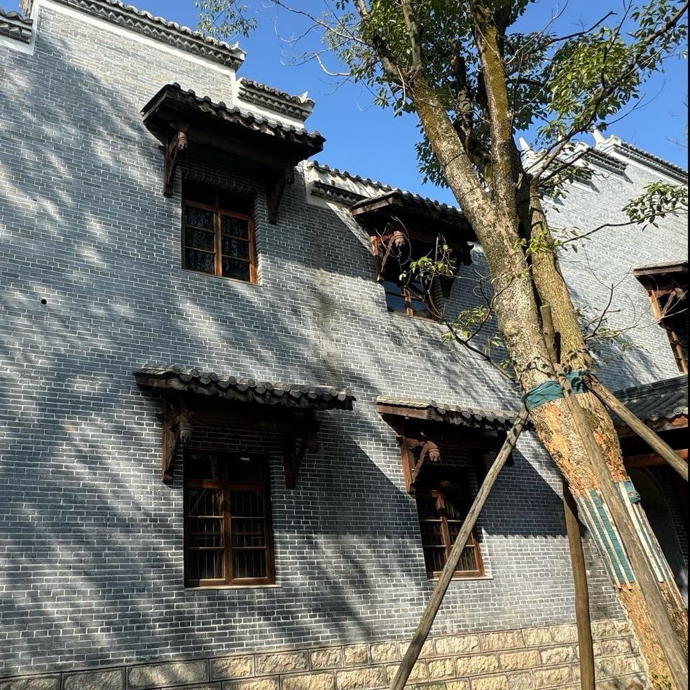 陆川县黄柏华木场_小朱