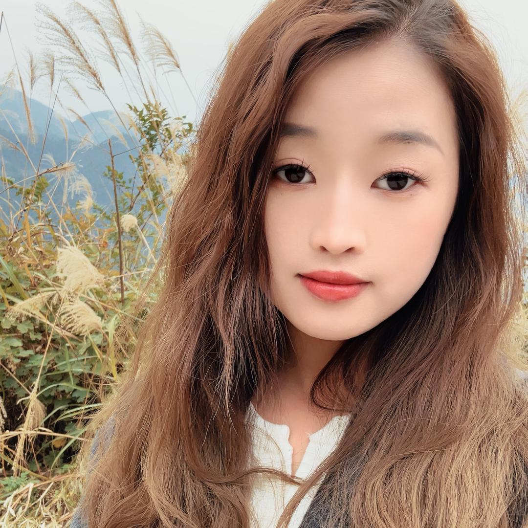 邹邹|不脱妆粉底液（招学图）