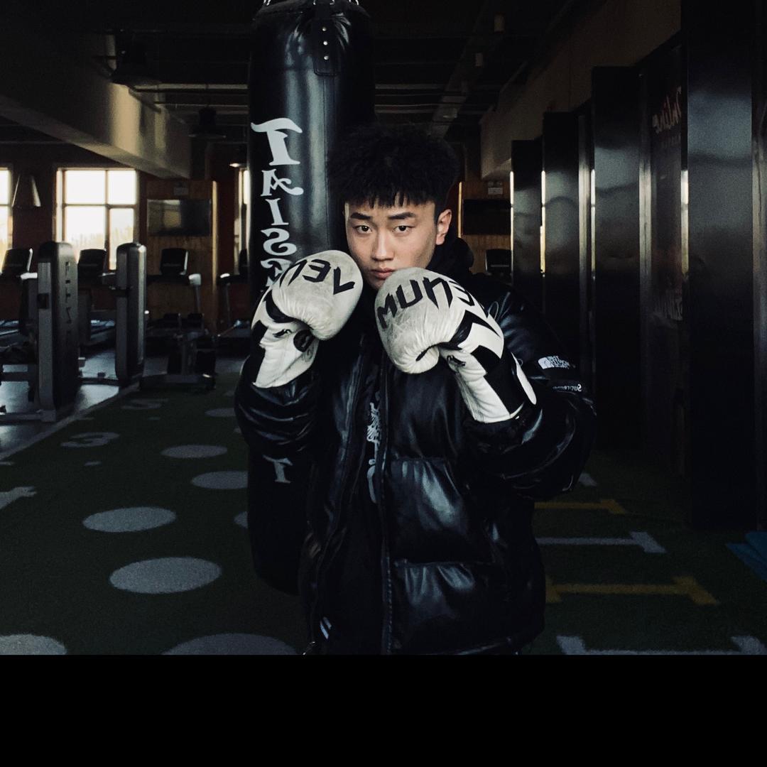 盛亚博.