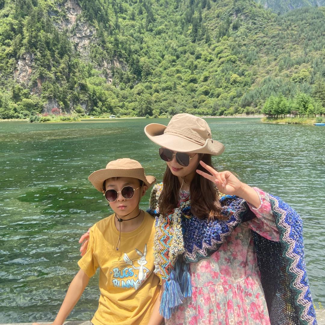 达州美缝的小李同学