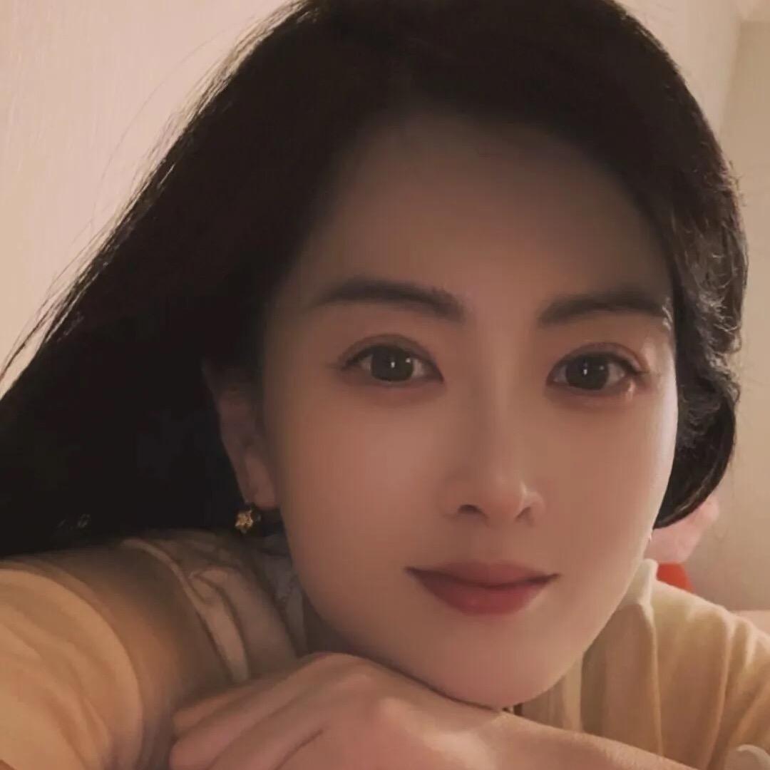韩英