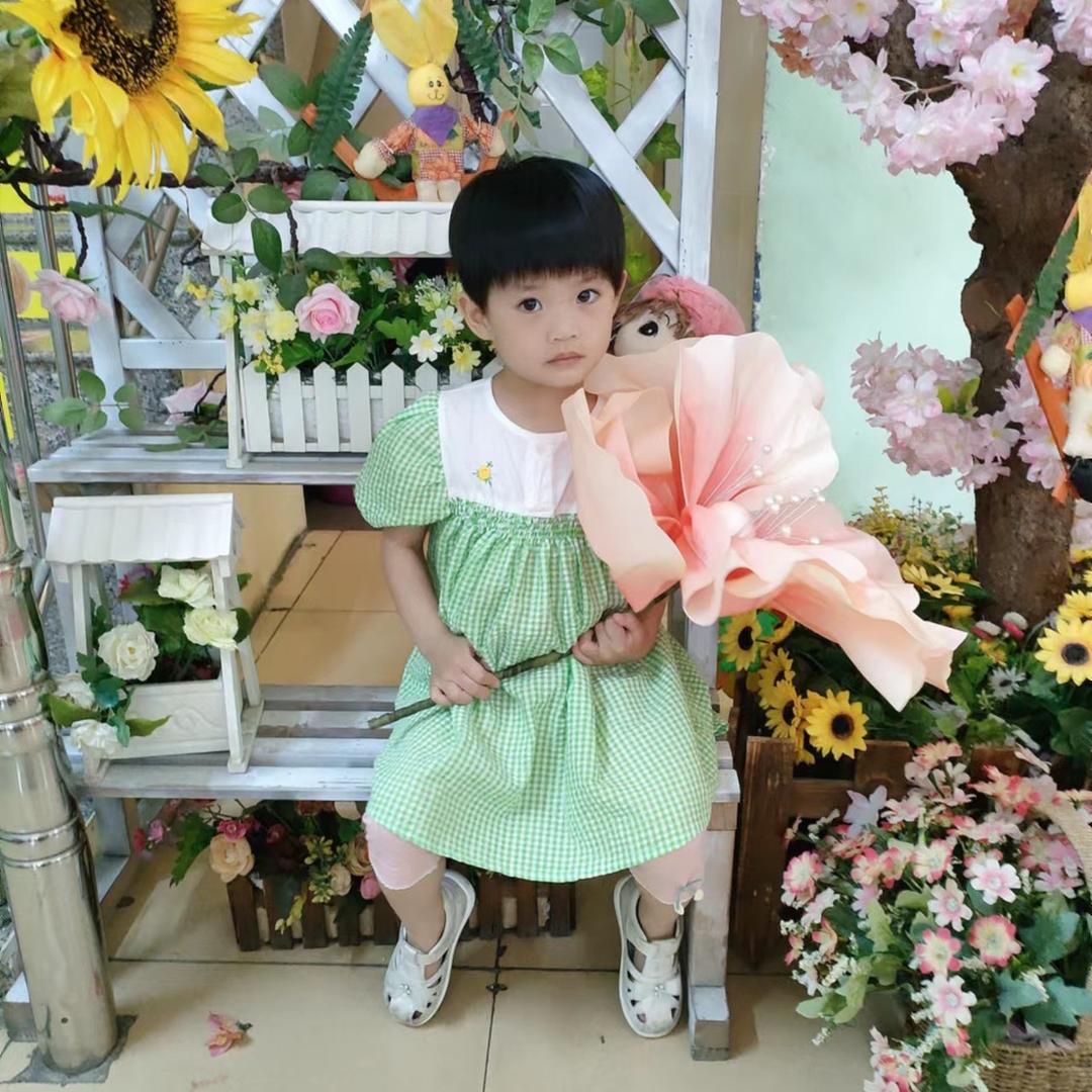 纺织少女