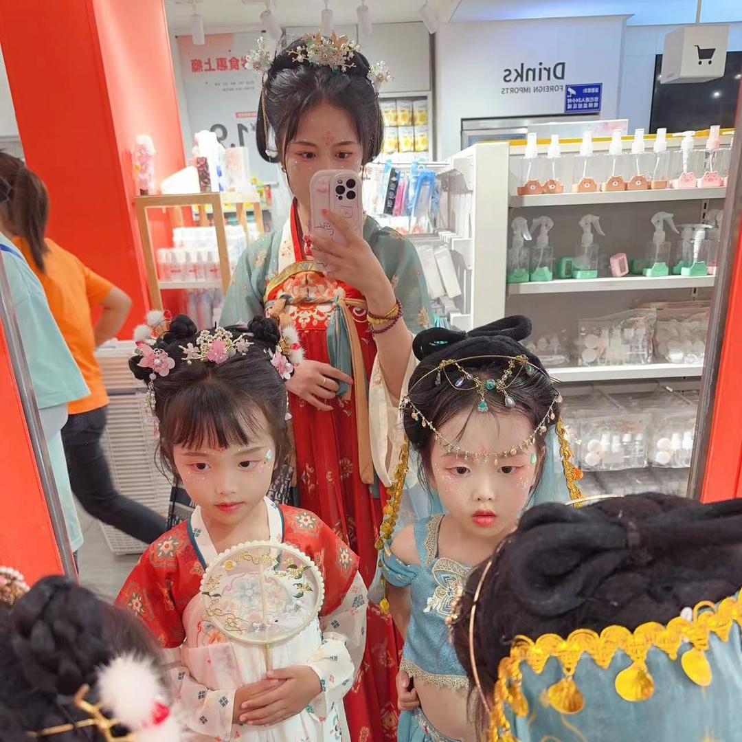 请叫我小胡