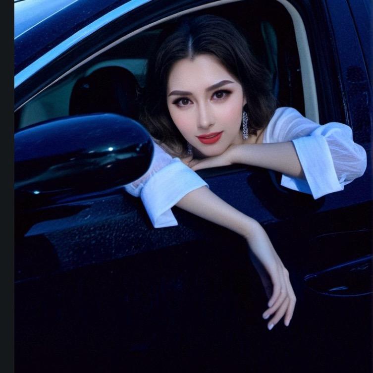 佳佳