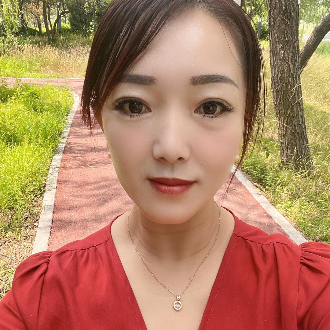燕子烧烤雪花啤酒免费，猪肉串吃多少赠多少