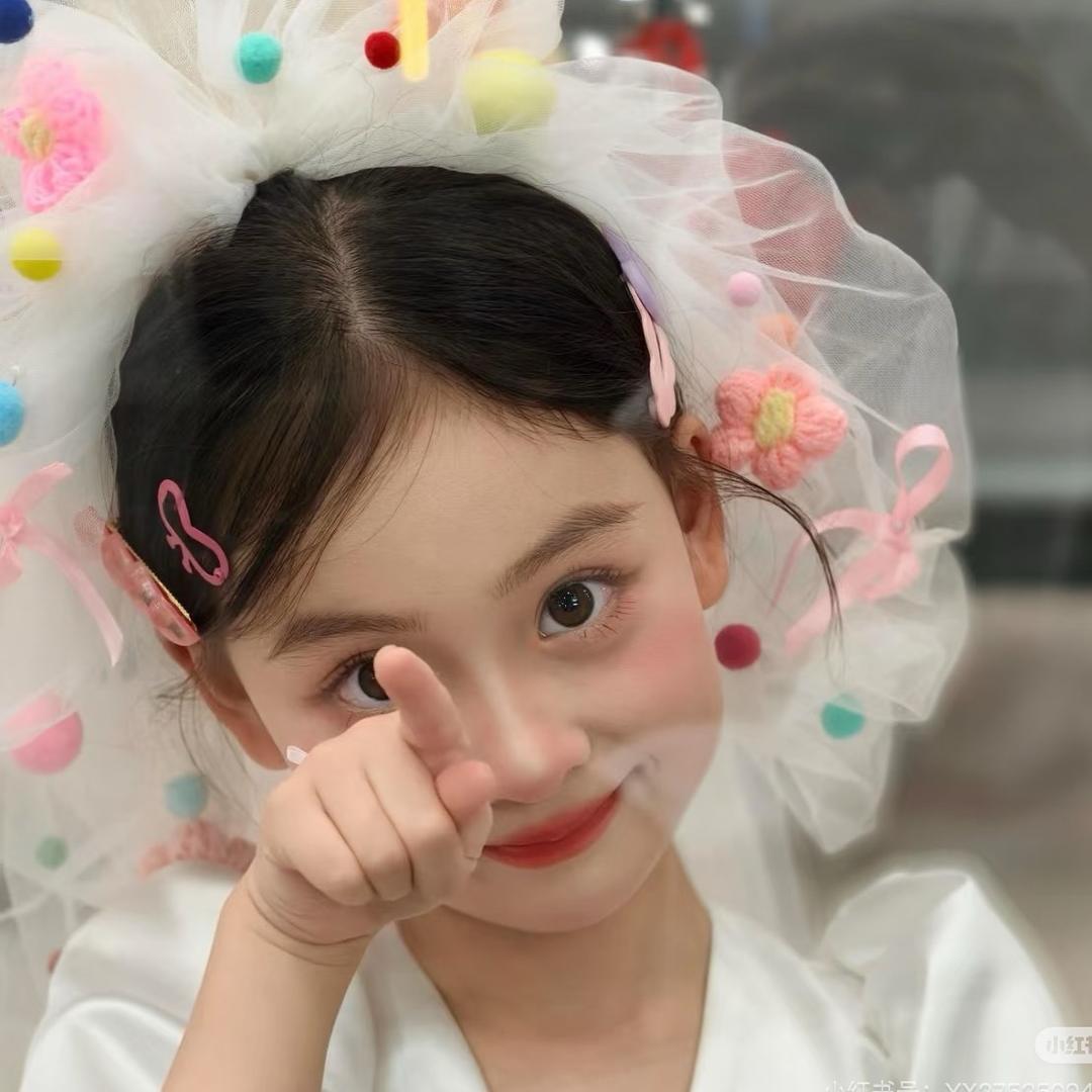 小卉几🍩