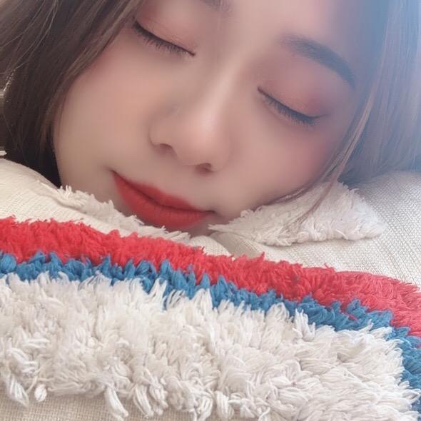 “张灯”姐彩。