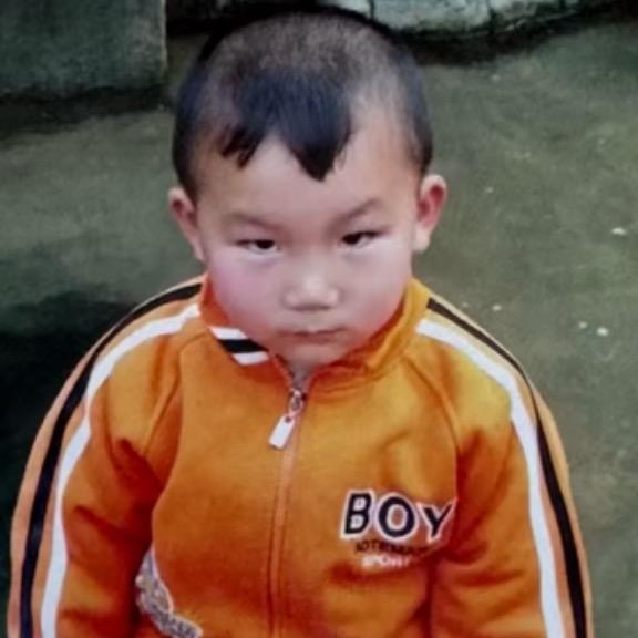 程某