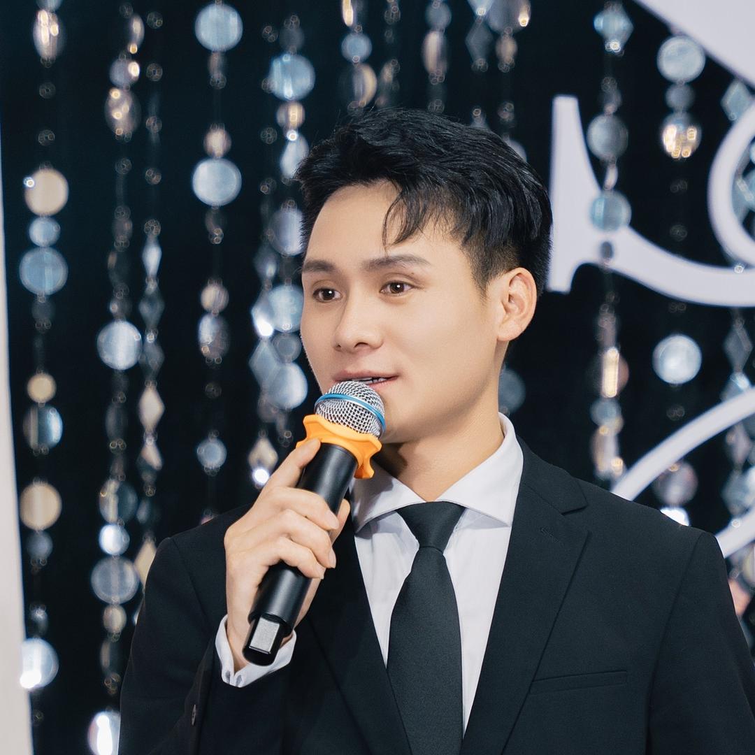 @婚礼主持人欧辰