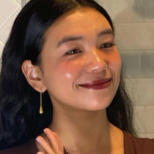 泪水打湿鸡腿堡