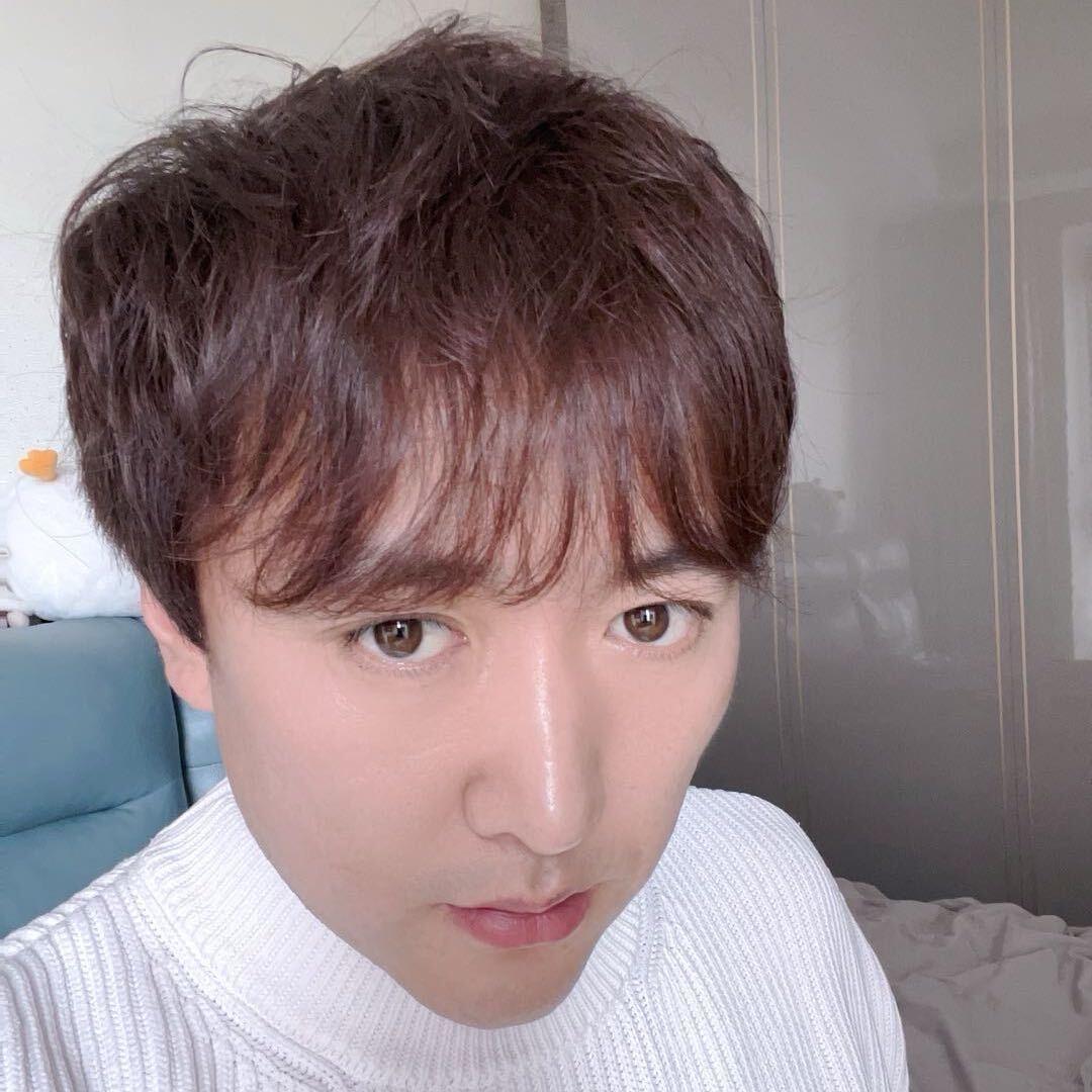 通辽市科尔沁万达广场贾红霞琴行