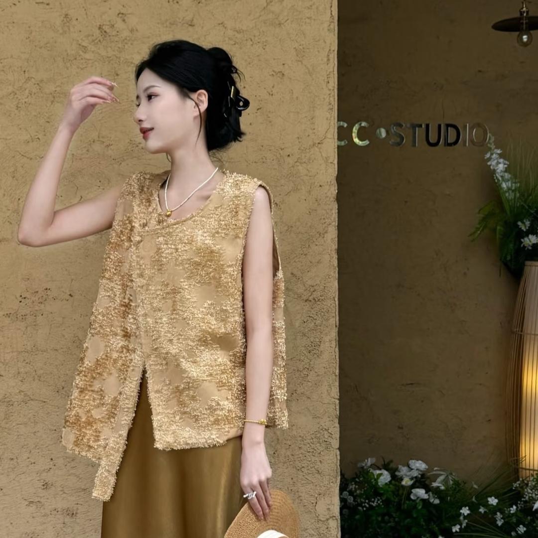 C C .Studio