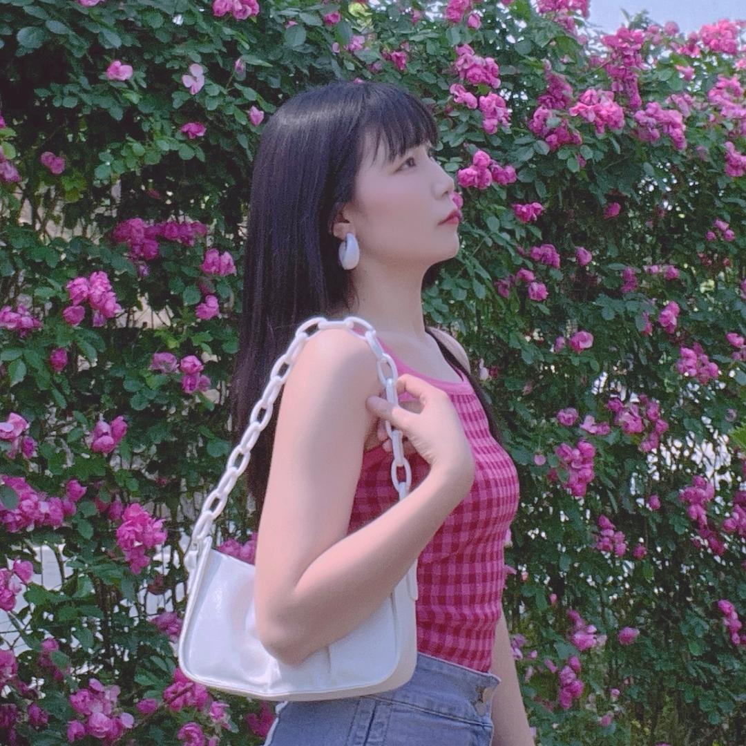 虎牙尖尖❤️酒窝甜甜💚
