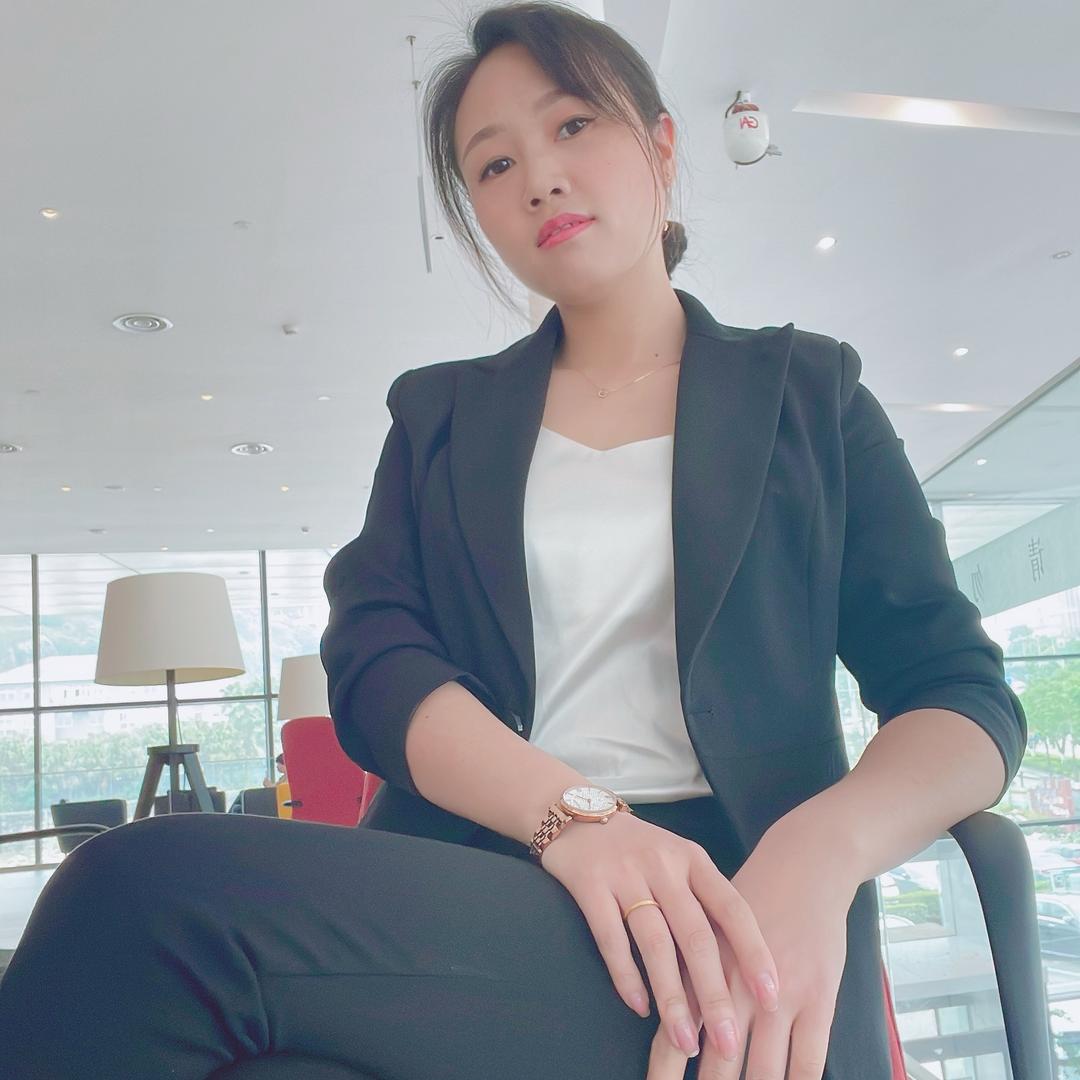 卖二手车的谭妹子