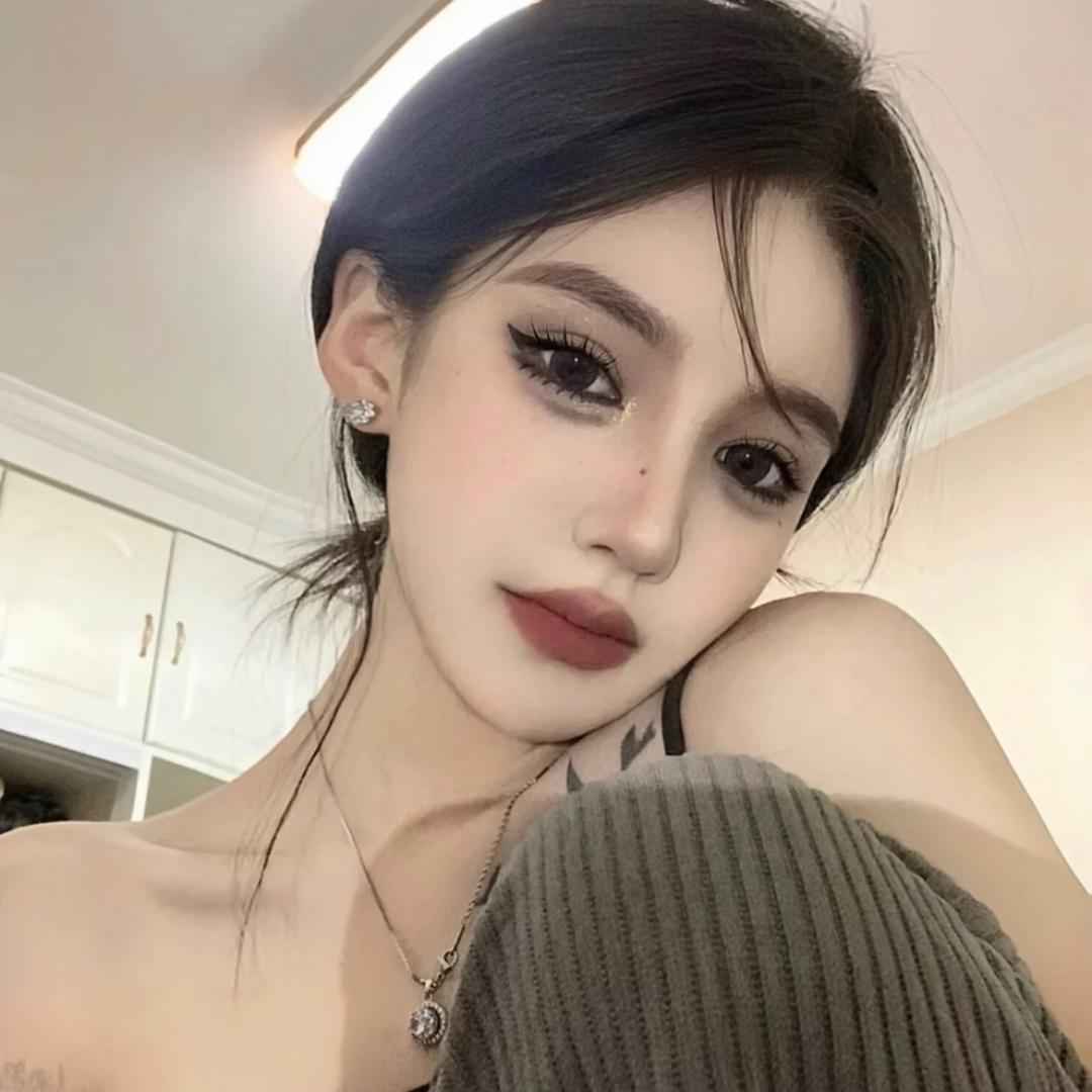 麰.