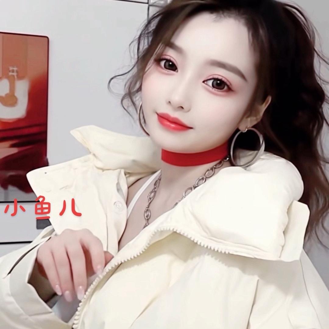 小  鱼   儿
