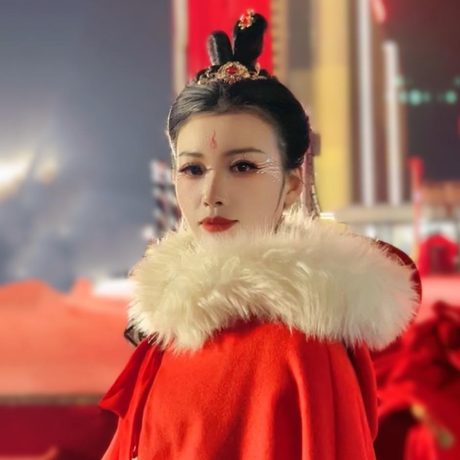 莎莎一长垣市《蒲城辣妈舞团》-副队长