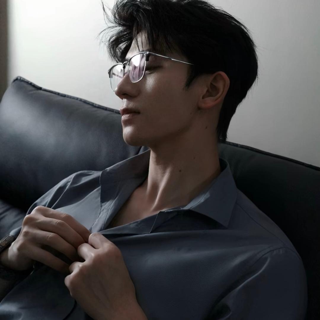 陈老师（点陪🥣主页）