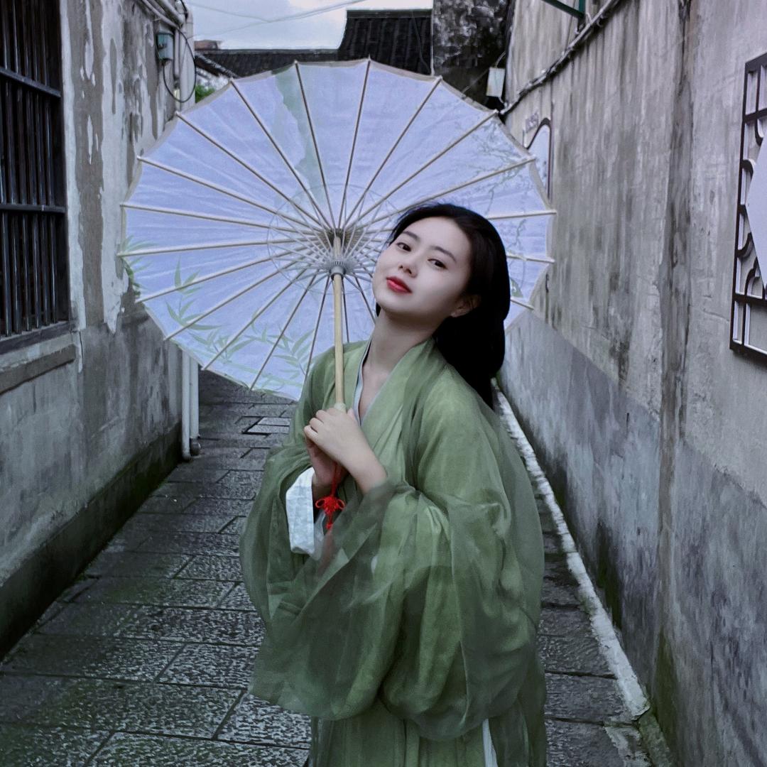 滢滢呢