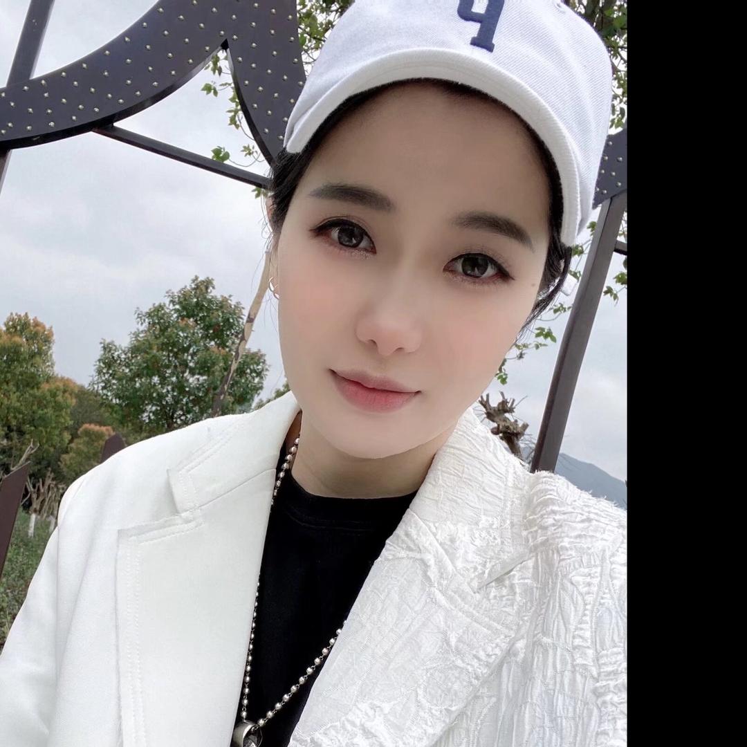 温州市鹿城区南汇蔡笑创服装2店
