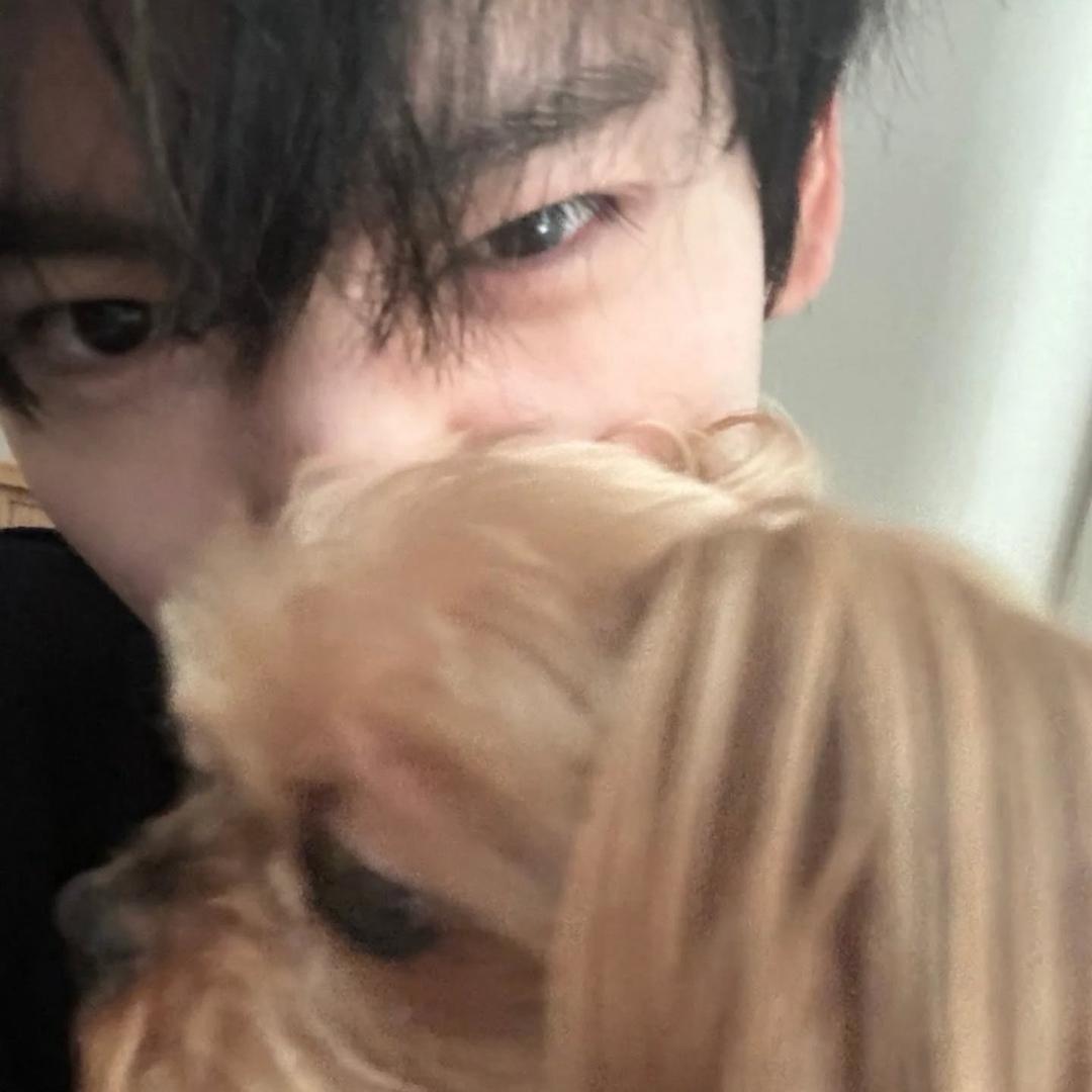 你压到我腿毛了