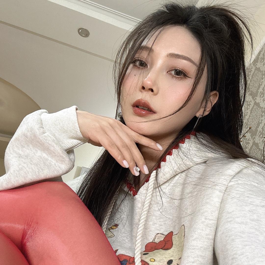 玲姨💋叽叽喳