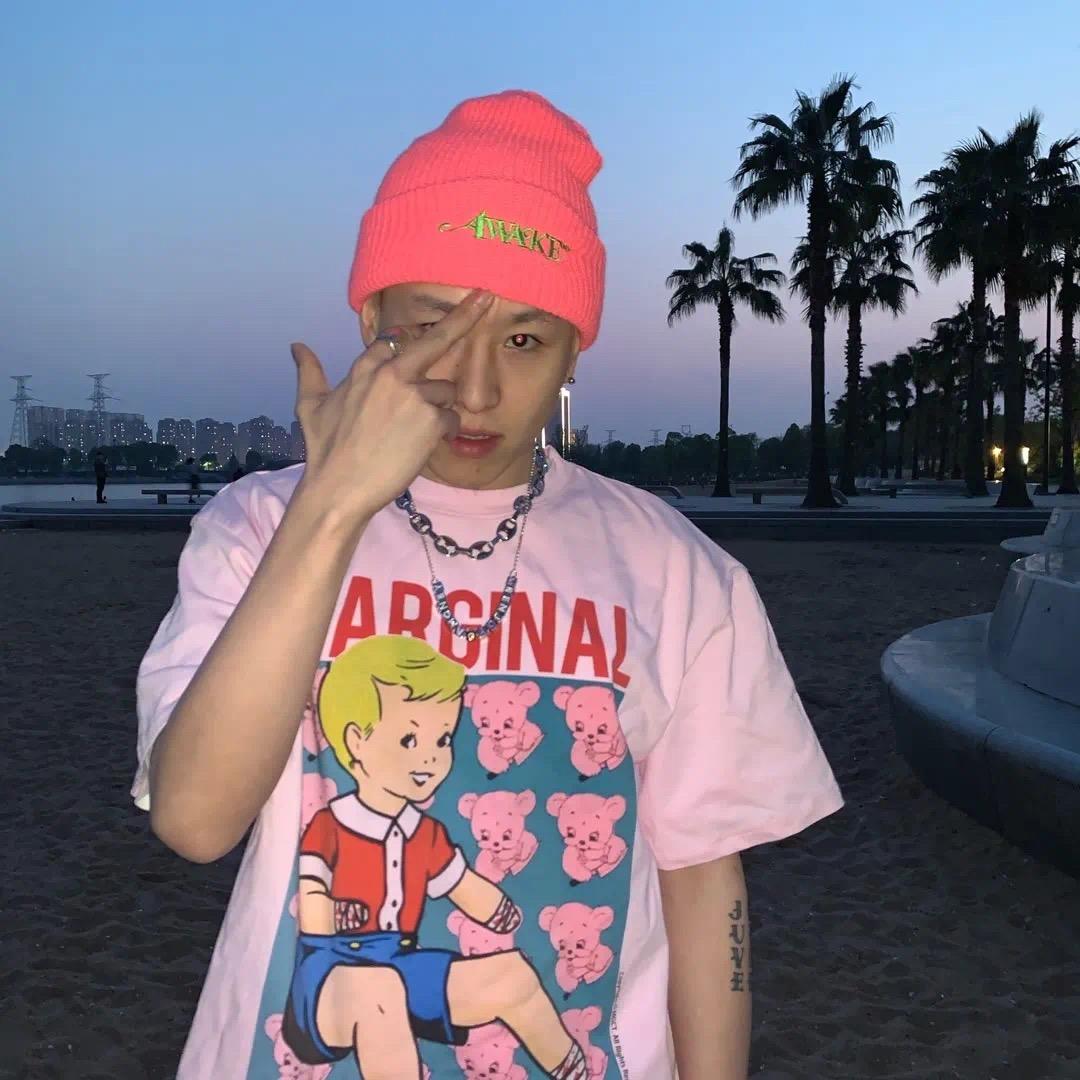 想吃一口汉堡了