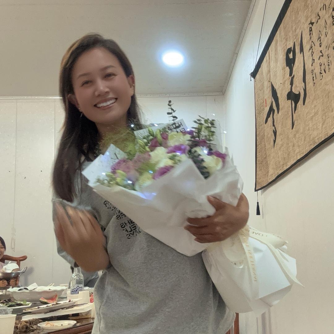 小伟（媳妇）
