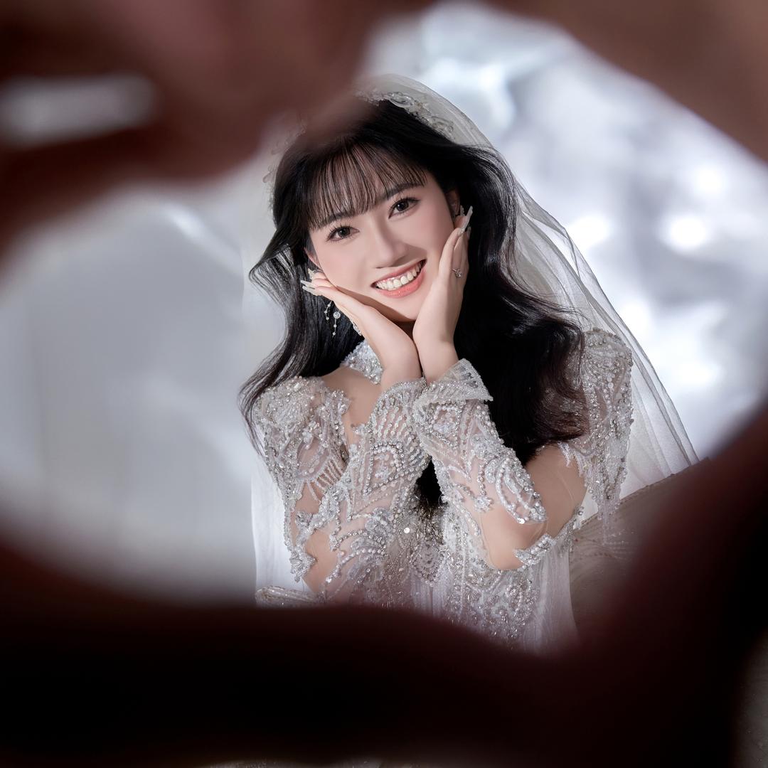 是天真中二班的晓丽老师👩‍🏫