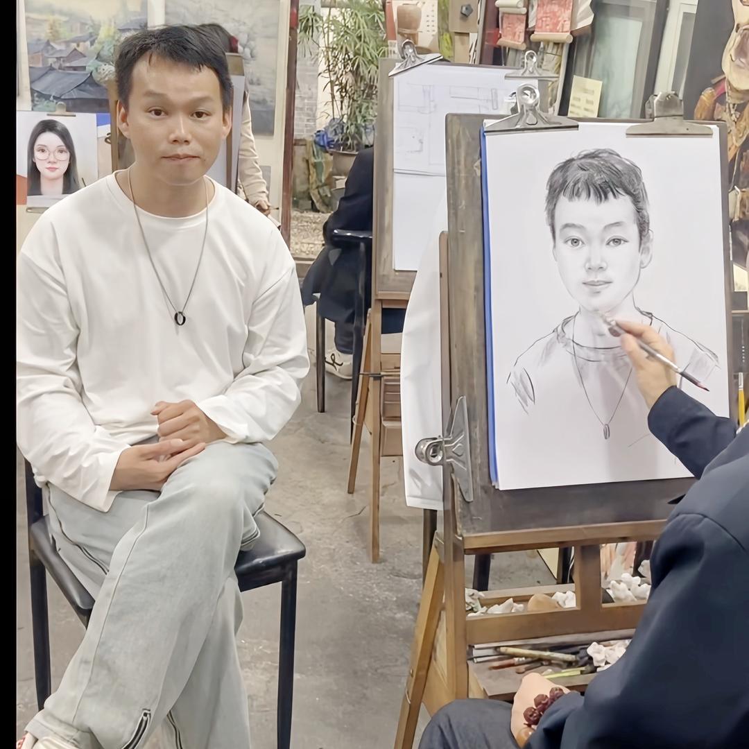 😜🤪没烦恼恋爱脑，小潘