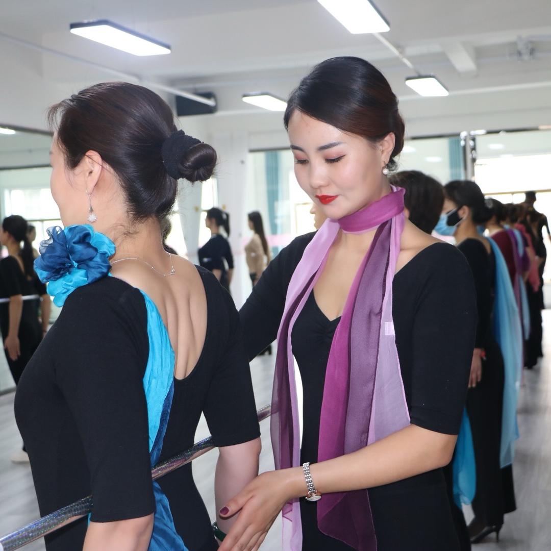 贾莎莎（雅美东方形体礼仪）