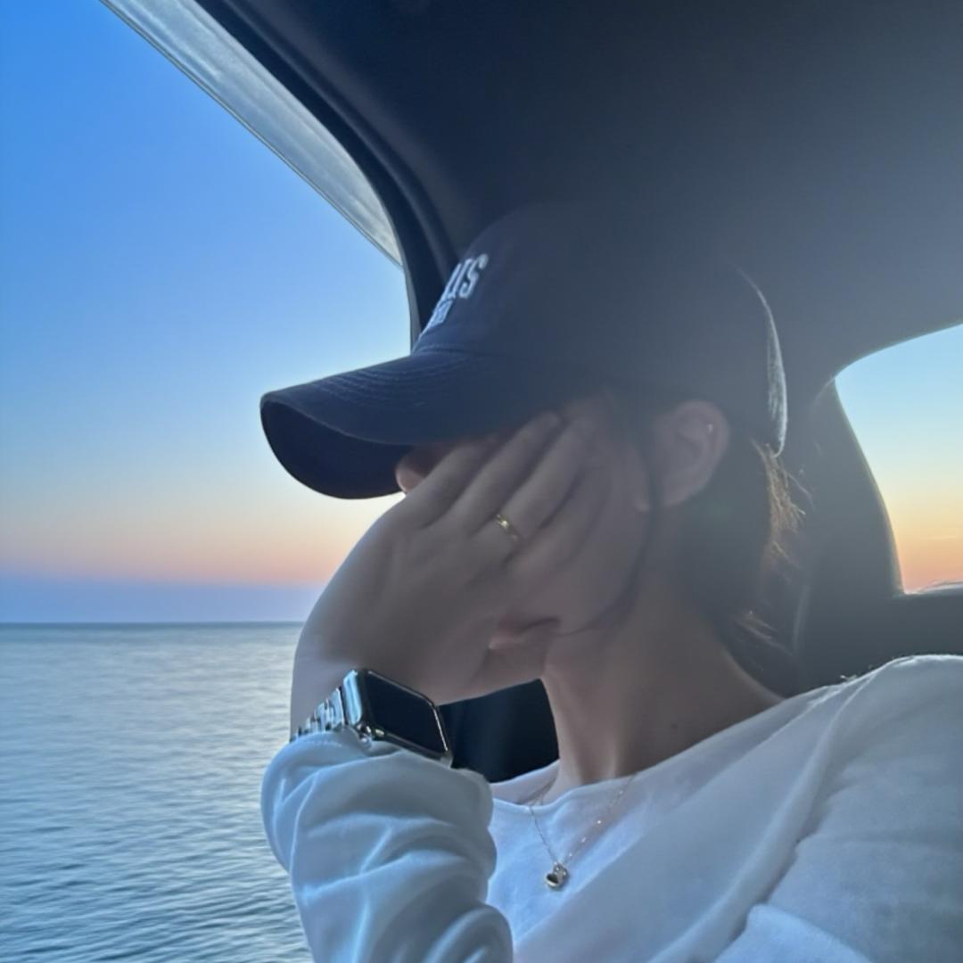 李气气辣妹穿搭