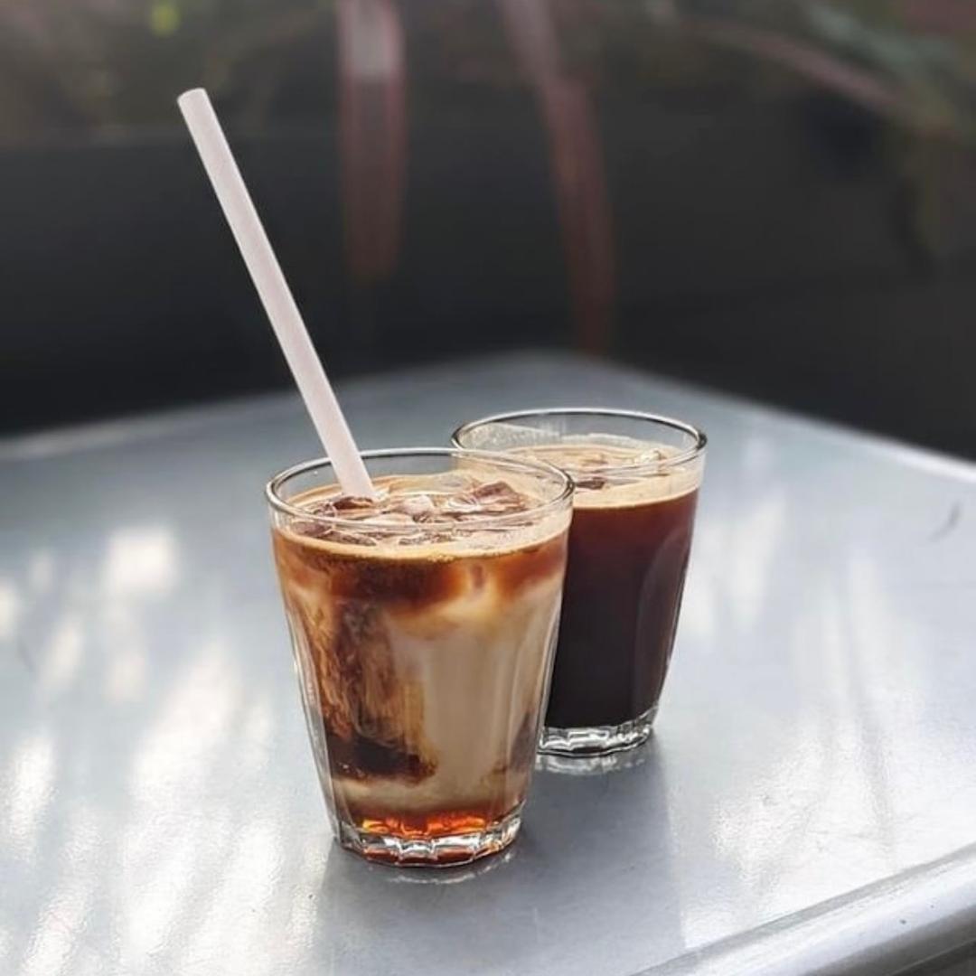 每天两杯冰拿铁