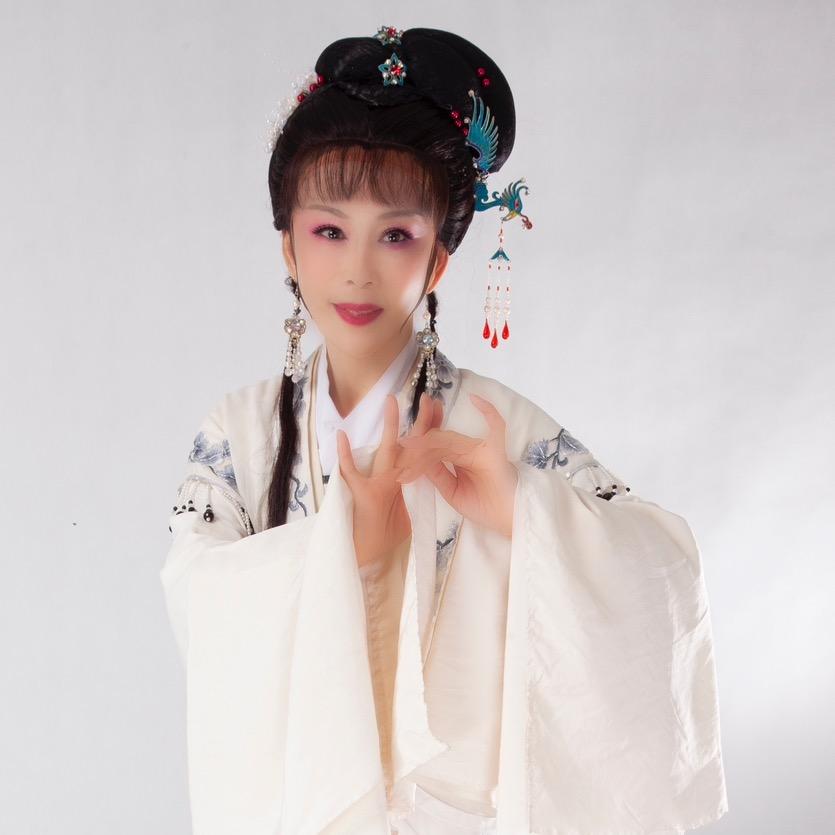 群 群