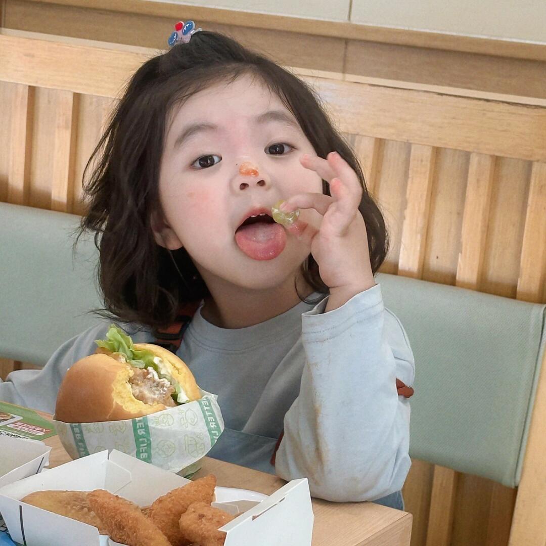 谌雅雅吖🥰