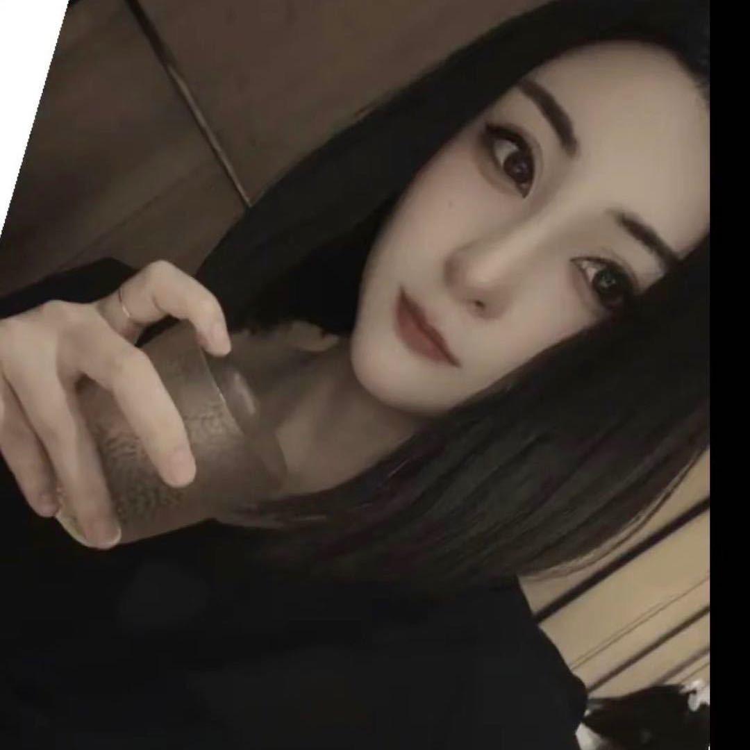 邱宝儿四季青服装搭配