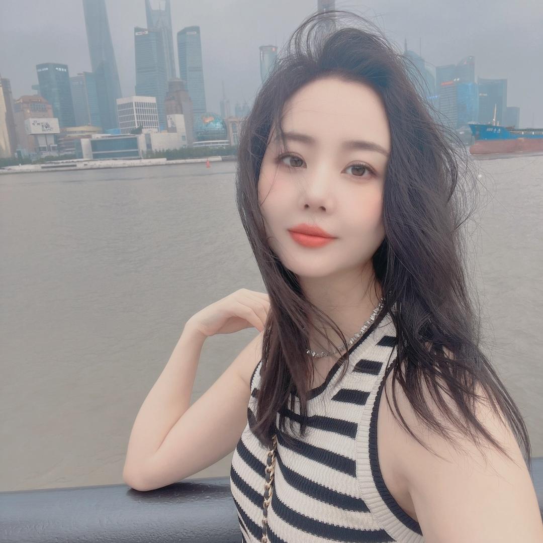 H.HUI°