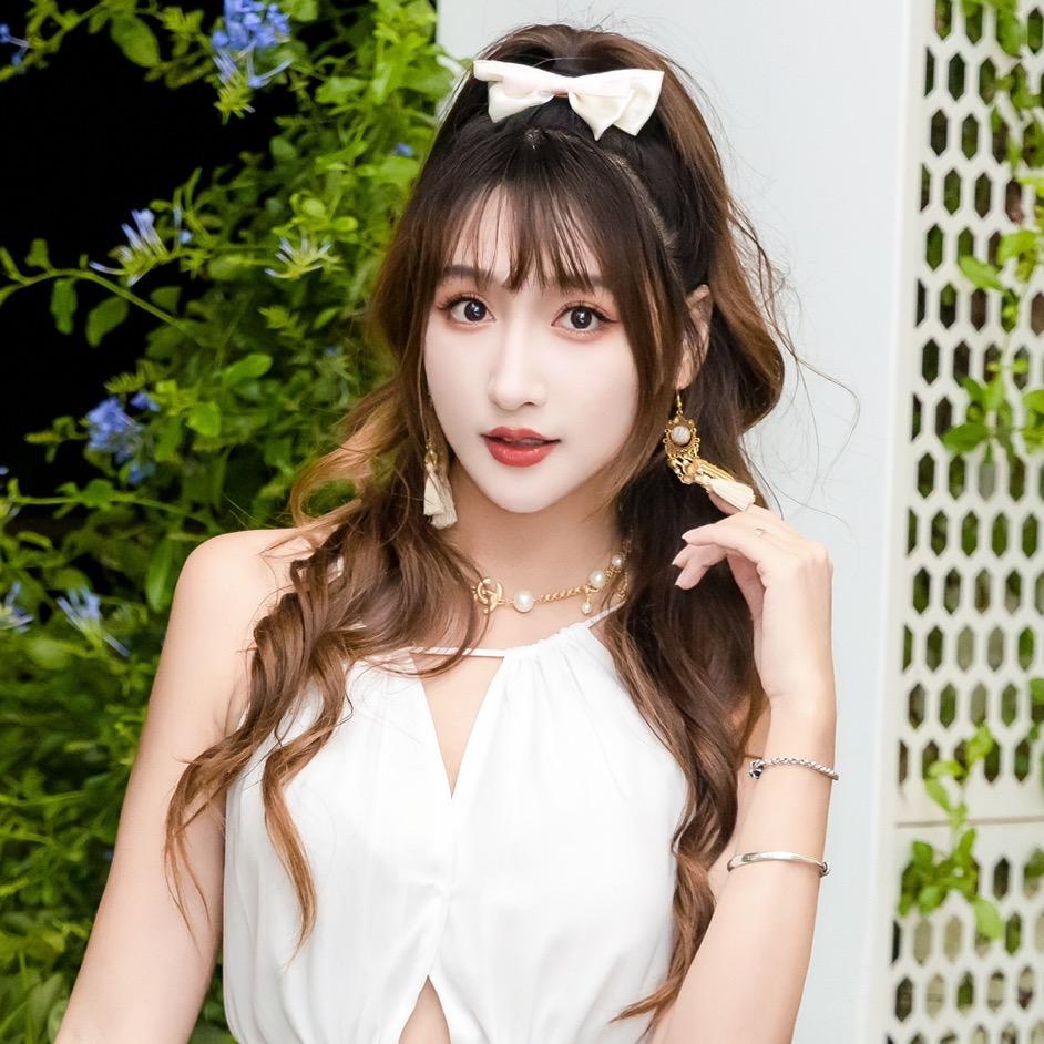 Amika严小薇