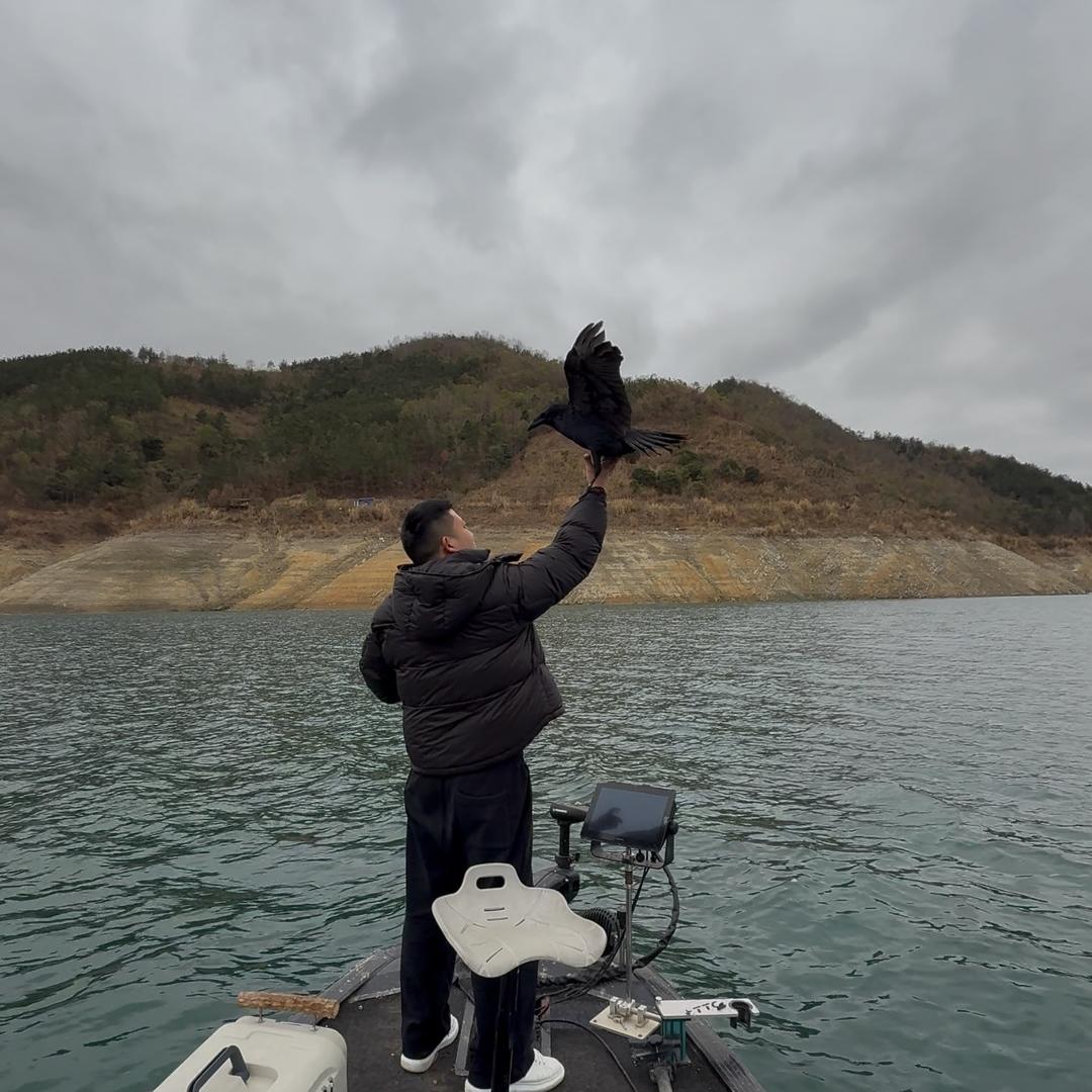 佩奇蓬蓬🎣🐶🐦‍⬛