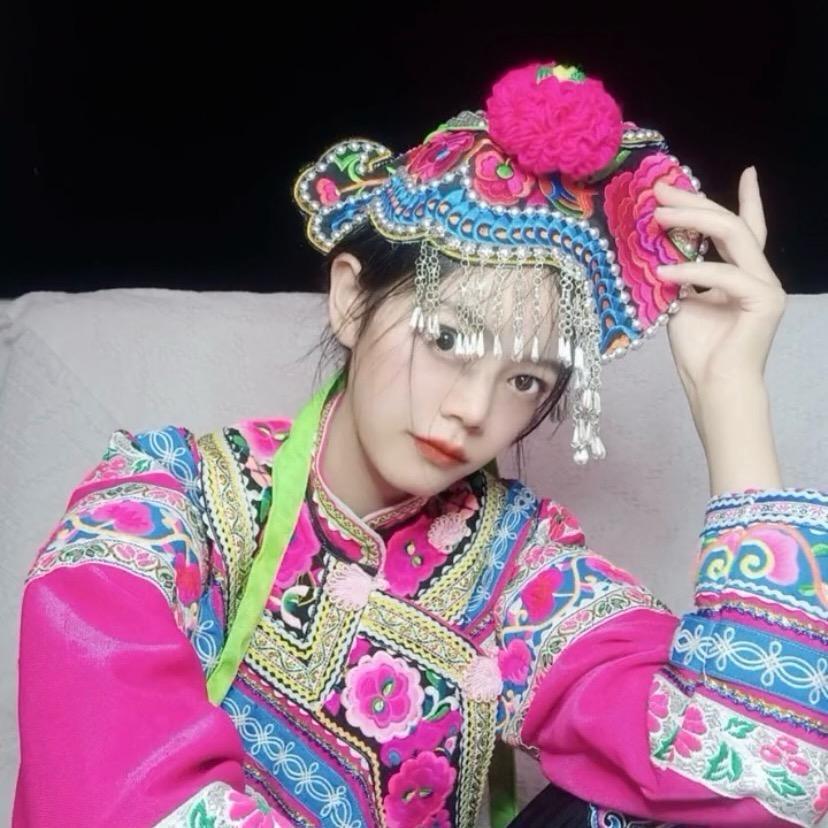 阿晶在山里吸氧