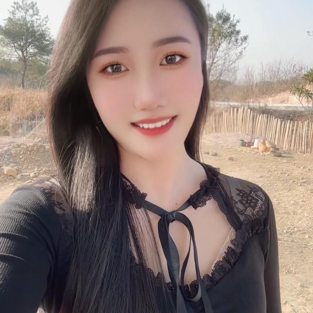 咸鱼妹