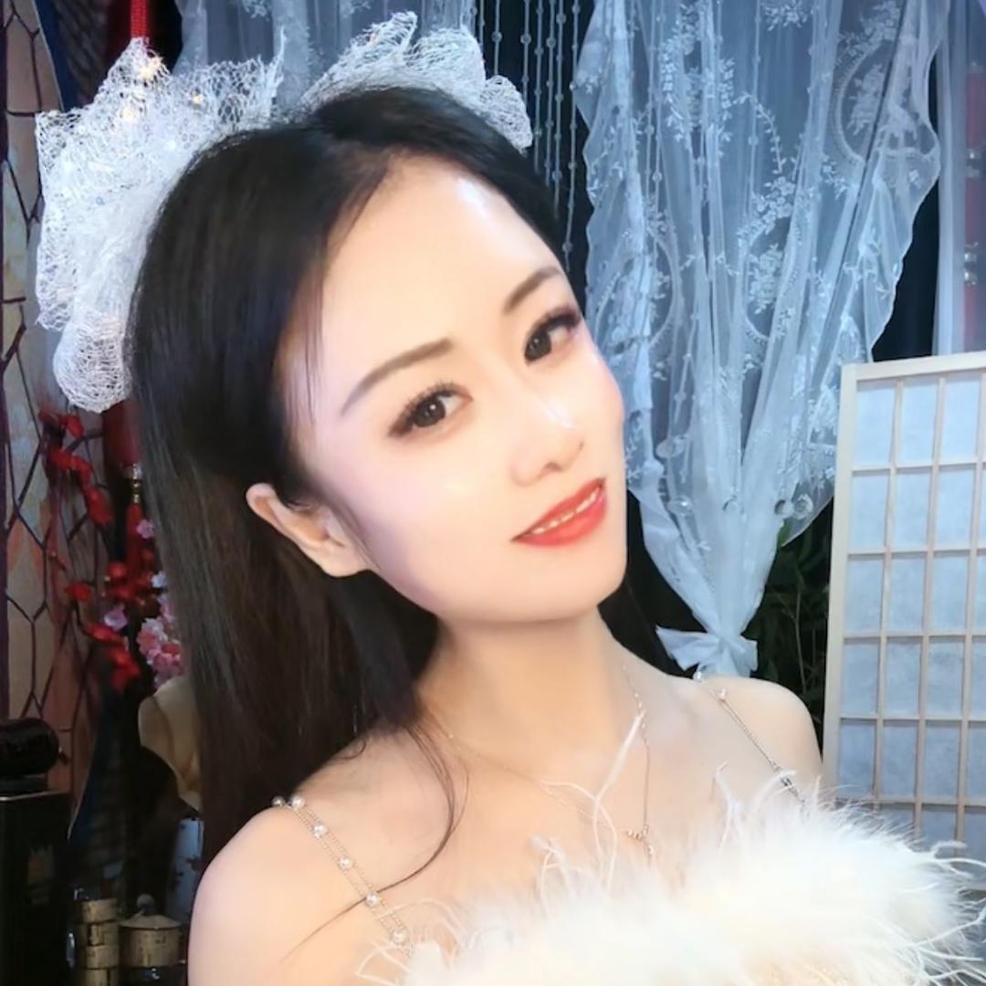 叼馋笑笑