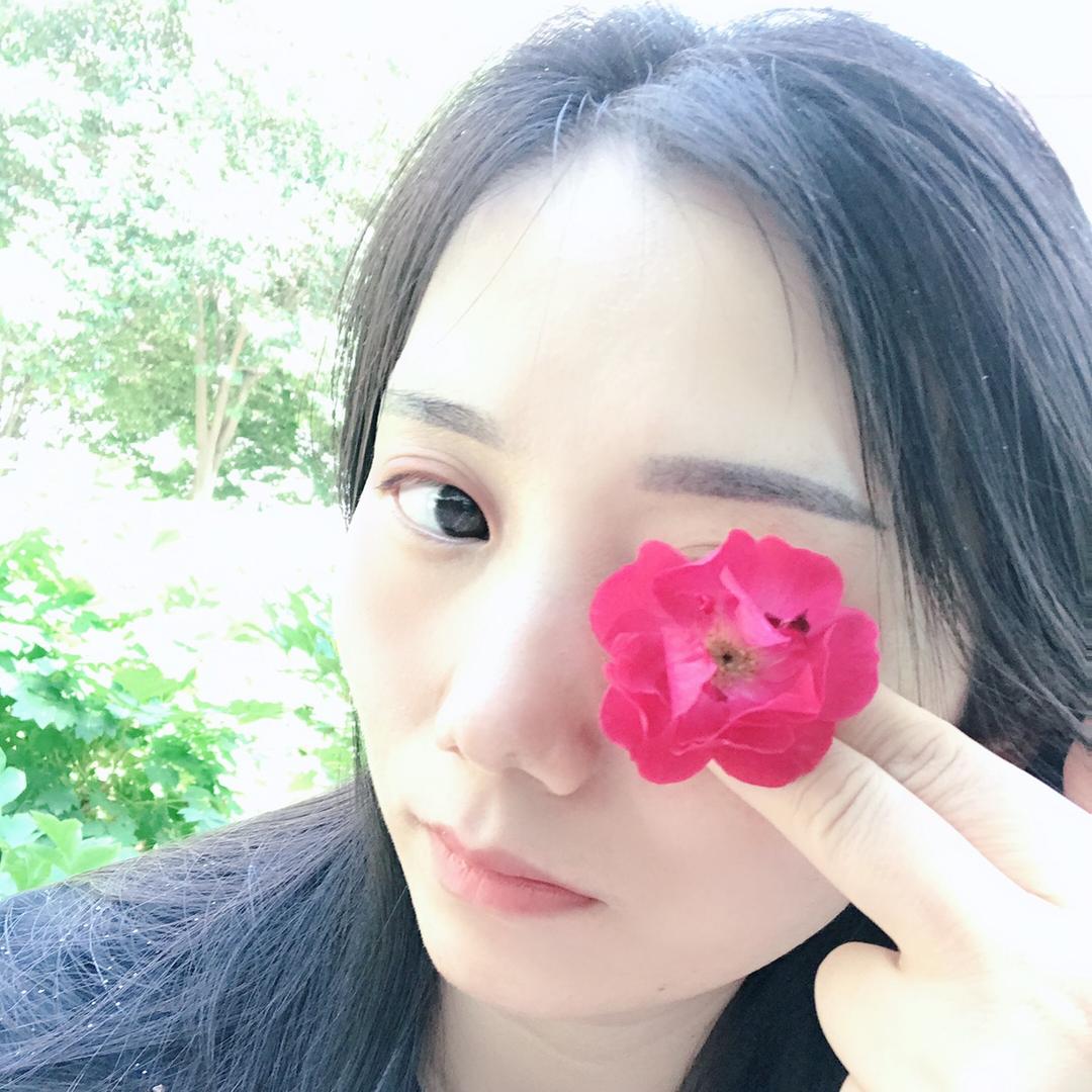 尐￡鍄