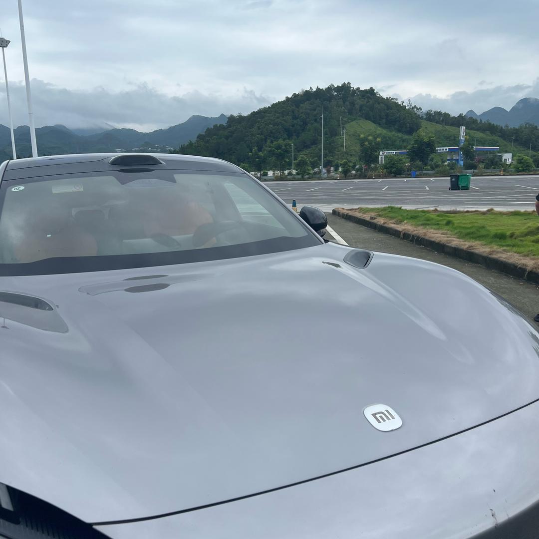 壮壮的小米Yu7