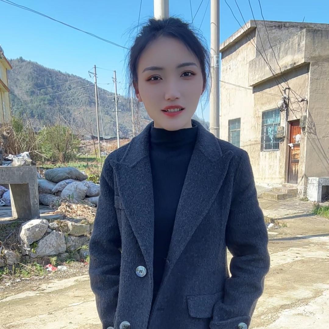 小肚兜（辣紫依）山歌团队
