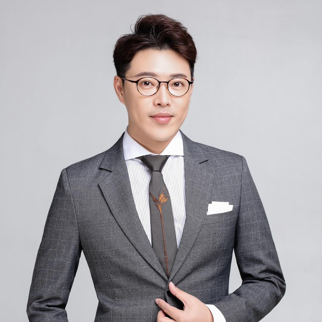 主持人周正@抖音