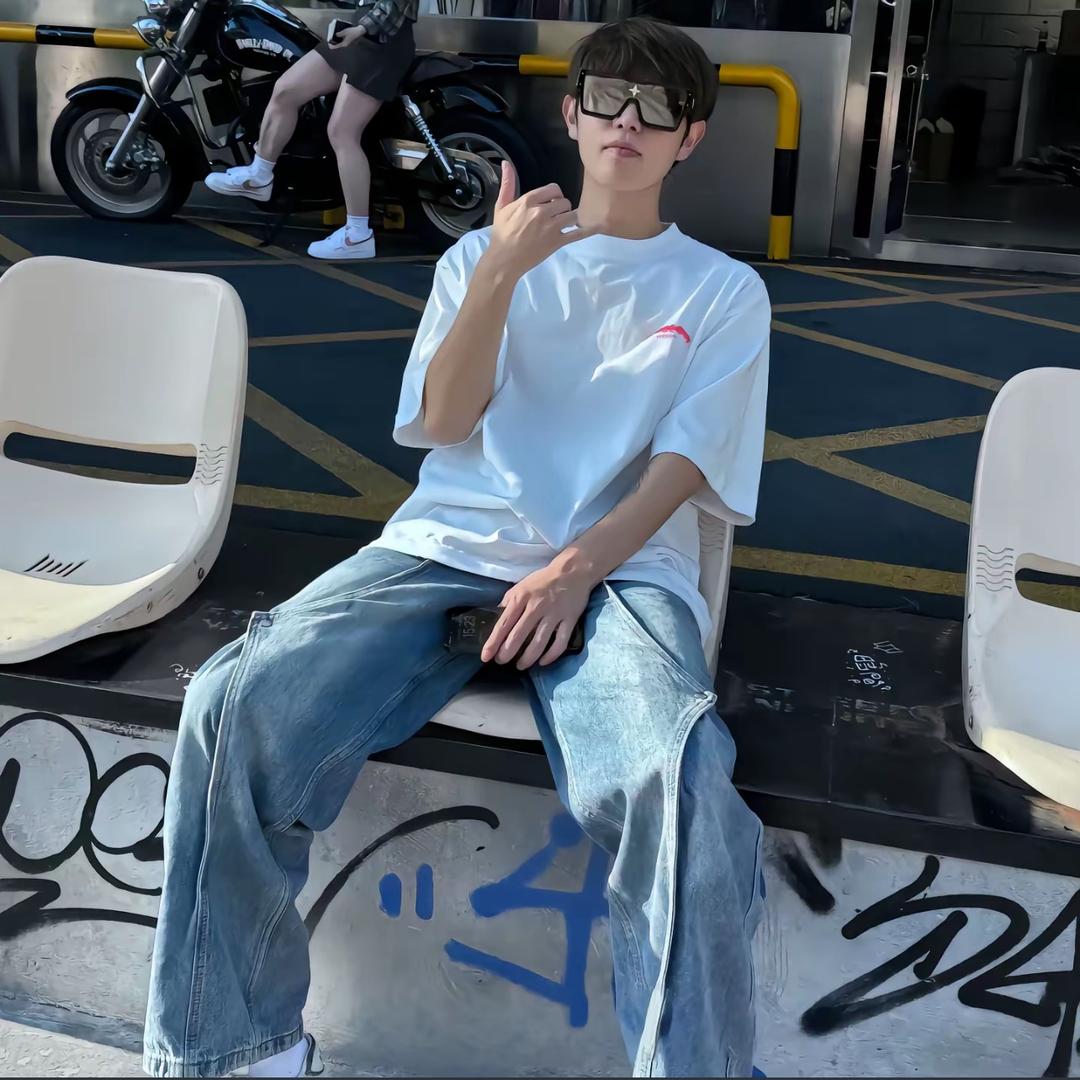 童°
