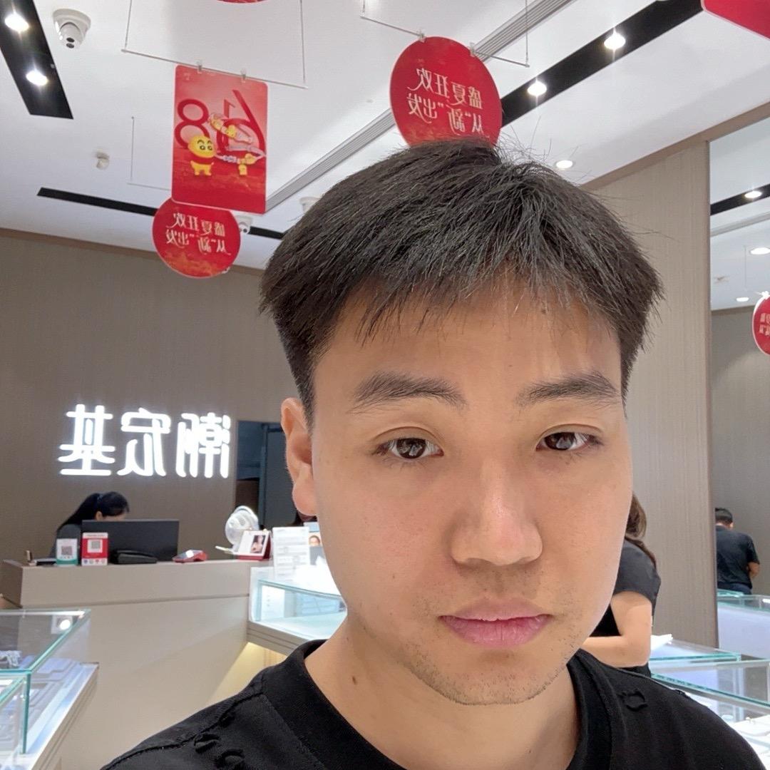 做珠宝的小杨总