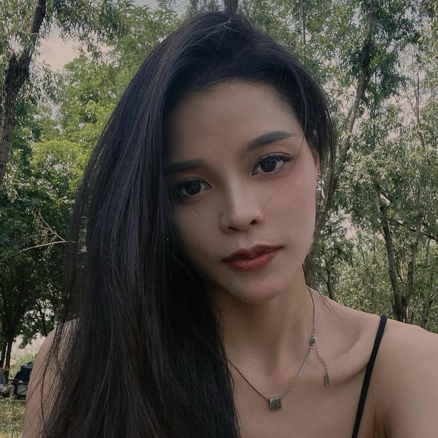 美睫设计师芙蓉